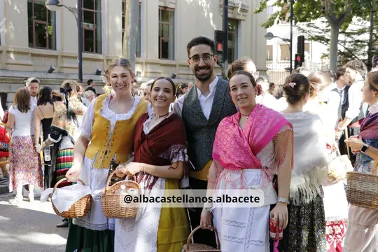 Participantes posando durante la Cabalgata de la Feria de Albacete 2026