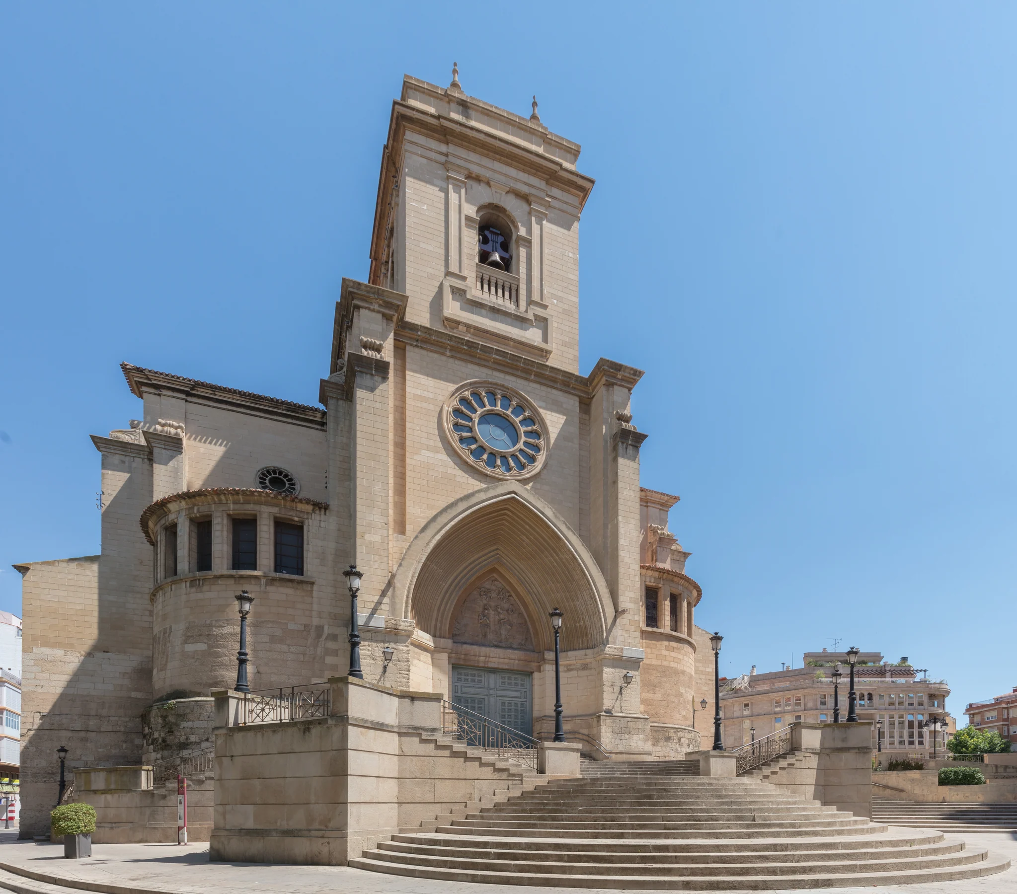 Fachada de la Catedral de San Juan Bautista de Albacete.