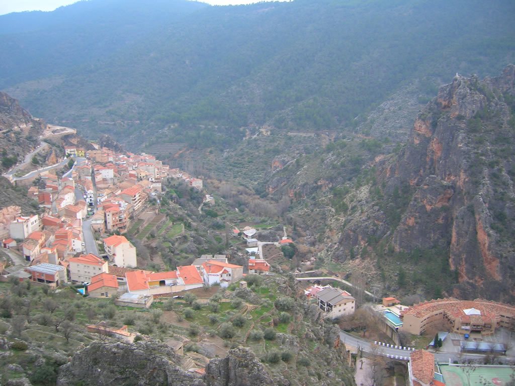 Ayna desde el Mirador del Diablo, pueblo de la Sierra del Segura en Albacete